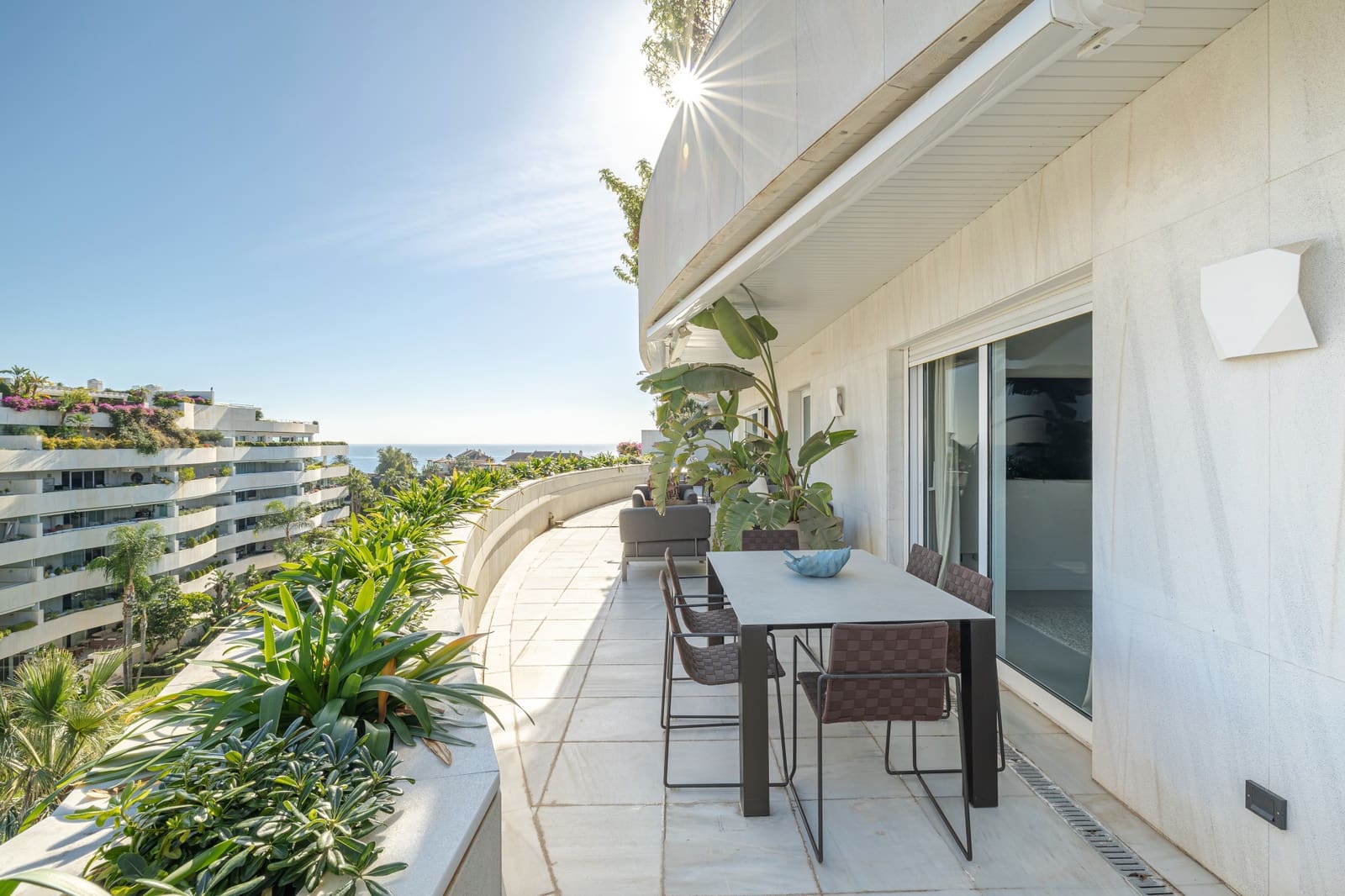 4 soveværelse Penthouse til salg i Marbella med swimmingpool garage - € 3.895.000 (Ref: 8165788)