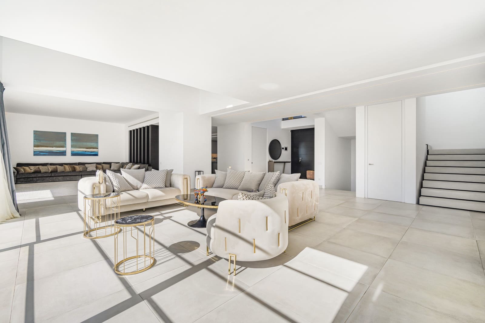 5 bedroom Villa for sale in Benahavis with pool garage - € 3,950,000 (Ref: 8165789)