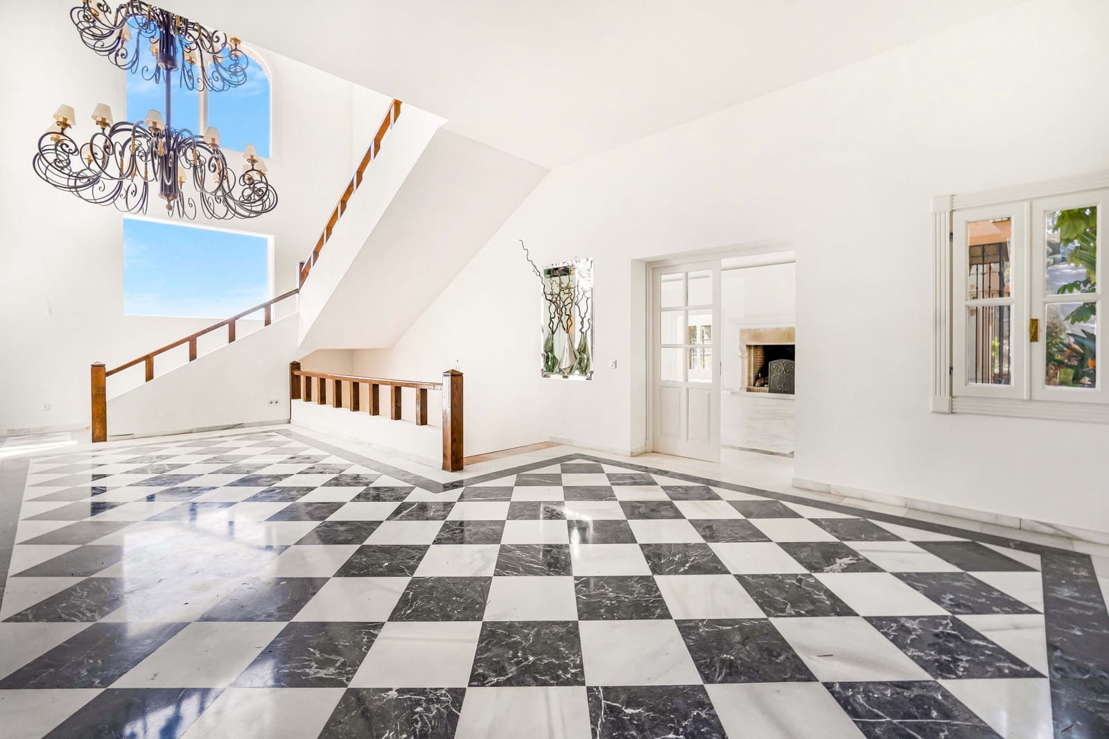 7 soverom Villa til salgs i El Madronal med svømmebasseng garasje - € 3 850 000 (Ref: 8181591)