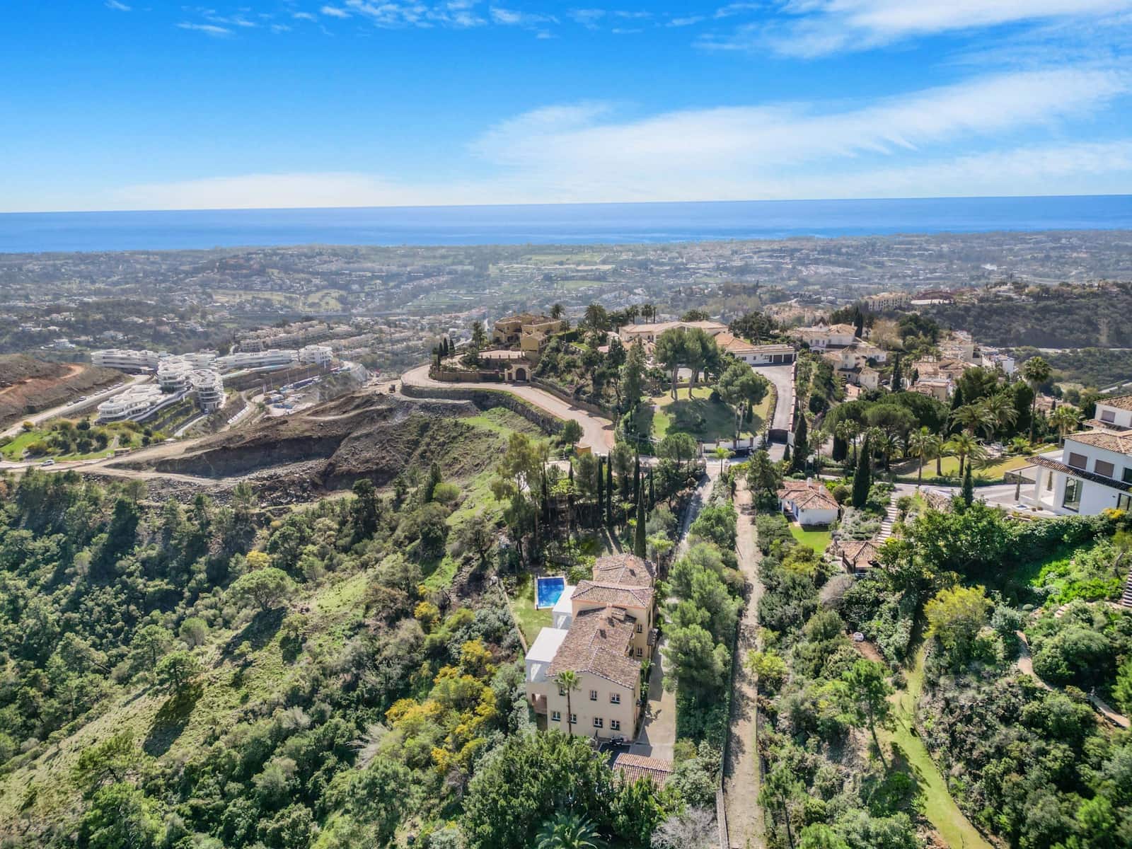 7 soverom Villa til salgs i El Madronal med svømmebasseng garasje - € 3 850 000 (Ref: 8181591)