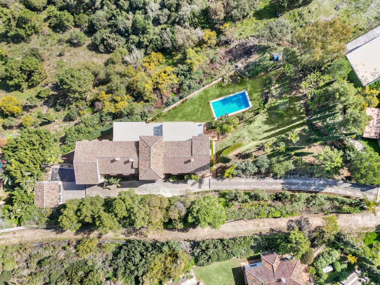 7 soverom Villa til salgs i El Madronal med svømmebasseng garasje - € 3 850 000 (Ref: 8181591)