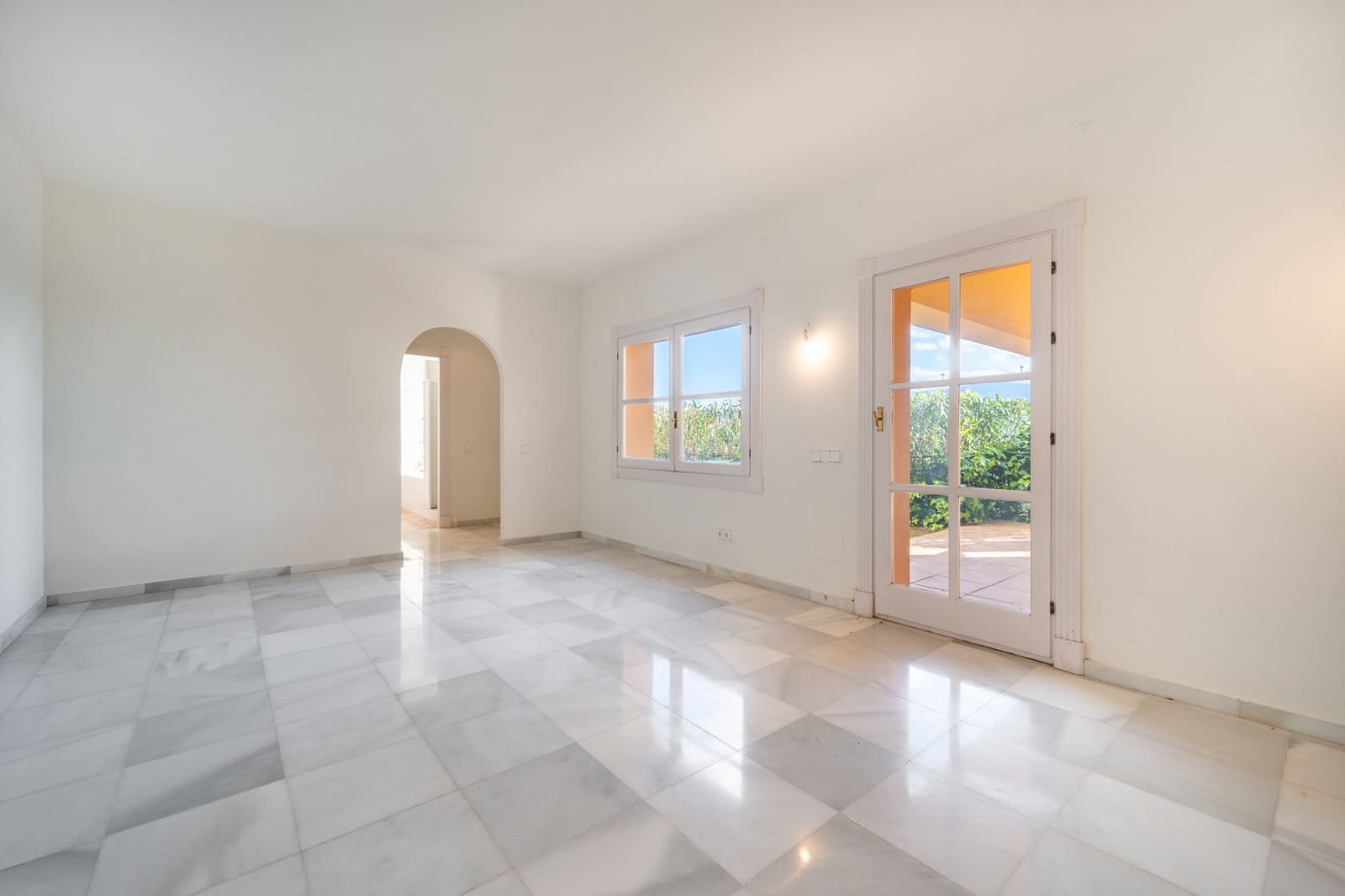 7 sypialnia Willa na sprzedaż w El Madronal z basenem garażem - 3 850 000 € (Ref: 8181591)