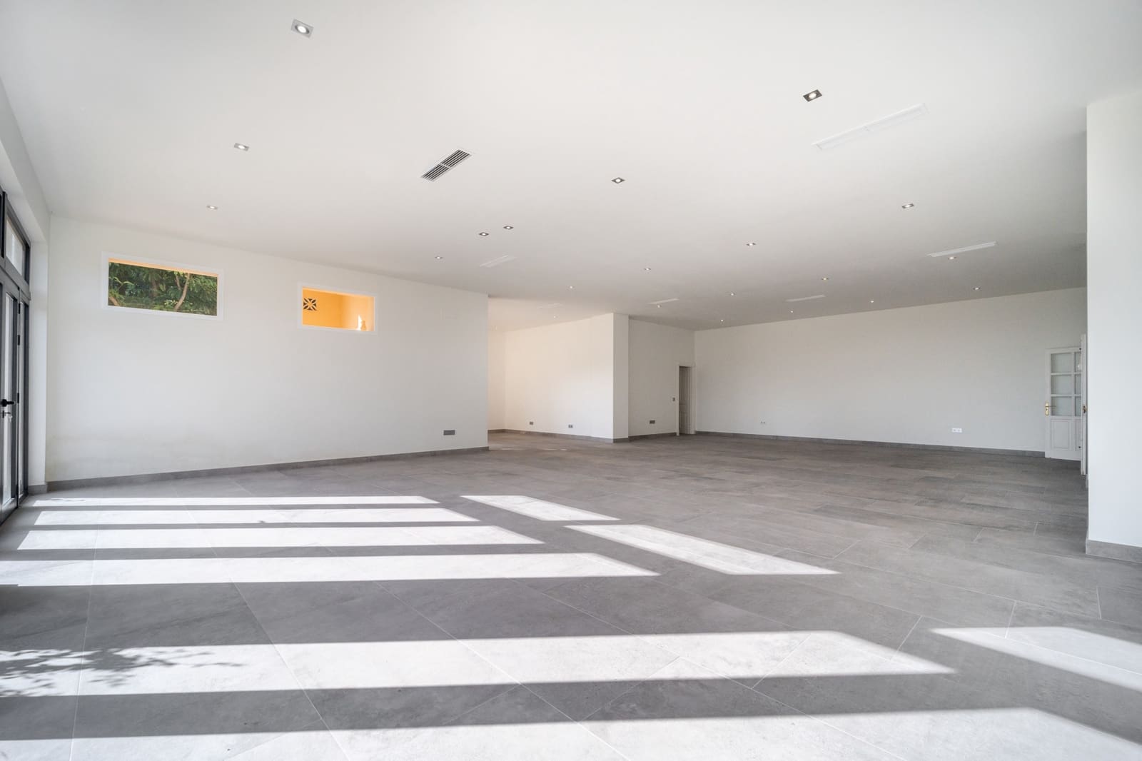 7 sypialnia Willa na sprzedaż w El Madronal z basenem garażem - 3 850 000 € (Ref: 8181591)