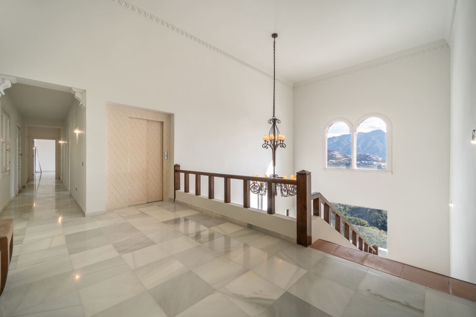 7 sypialnia Willa na sprzedaż w El Madronal z basenem garażem - 3 850 000 € (Ref: 8181591)