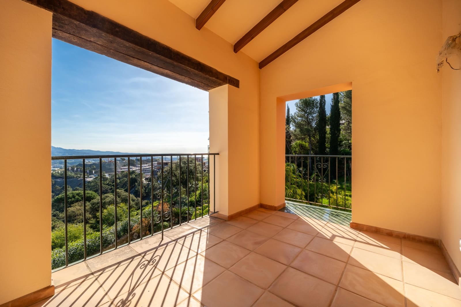 7 sypialnia Willa na sprzedaż w El Madronal z basenem garażem - 3 850 000 € (Ref: 8181591)