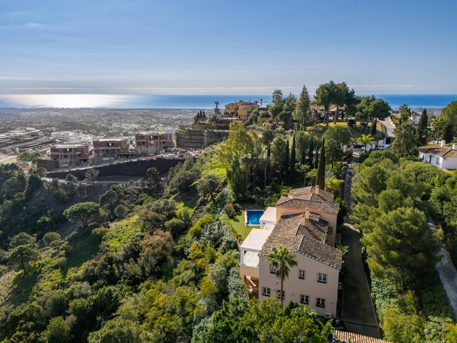 7 sypialnia Willa na sprzedaż w El Madronal z basenem garażem - 3 850 000 € (Ref: 8181591)