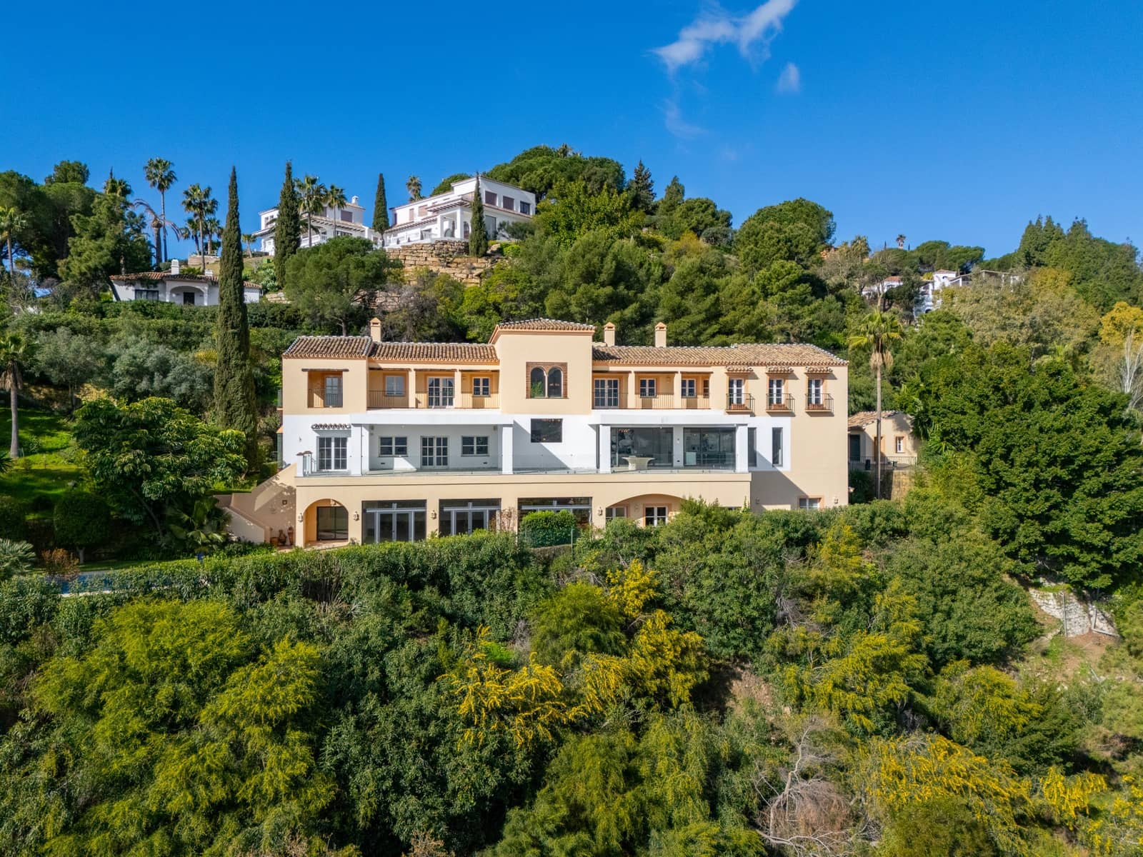 7 sypialnia Willa na sprzedaż w El Madronal z basenem garażem - 3 850 000 € (Ref: 8181591)