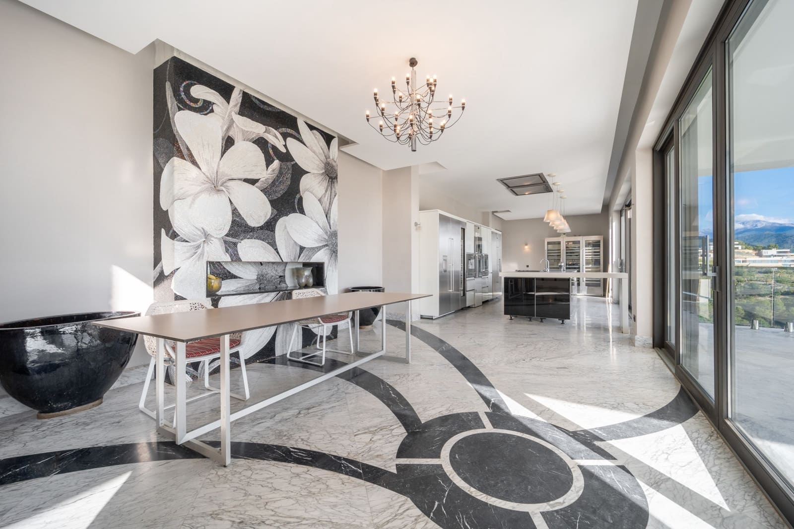 7 bedroom Villa for sale in El Madronal with pool garage - € 3,395,000 (Ref: 8181591)