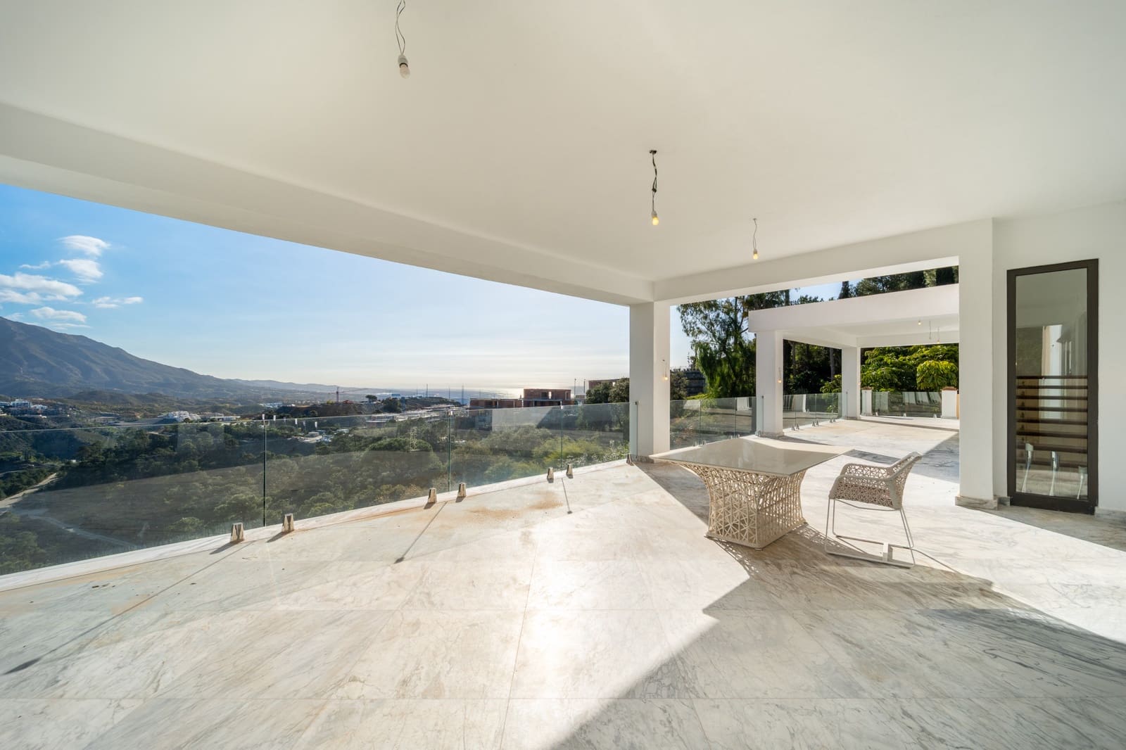 7 bedroom Villa for sale in El Madronal with pool garage - € 3,395,000 (Ref: 8181591)