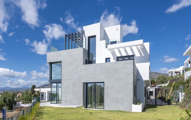 6 soveværelse Byhus til salg i Marbella med swimmingpool garage - € 2.195.000 (Ref: 8195125)