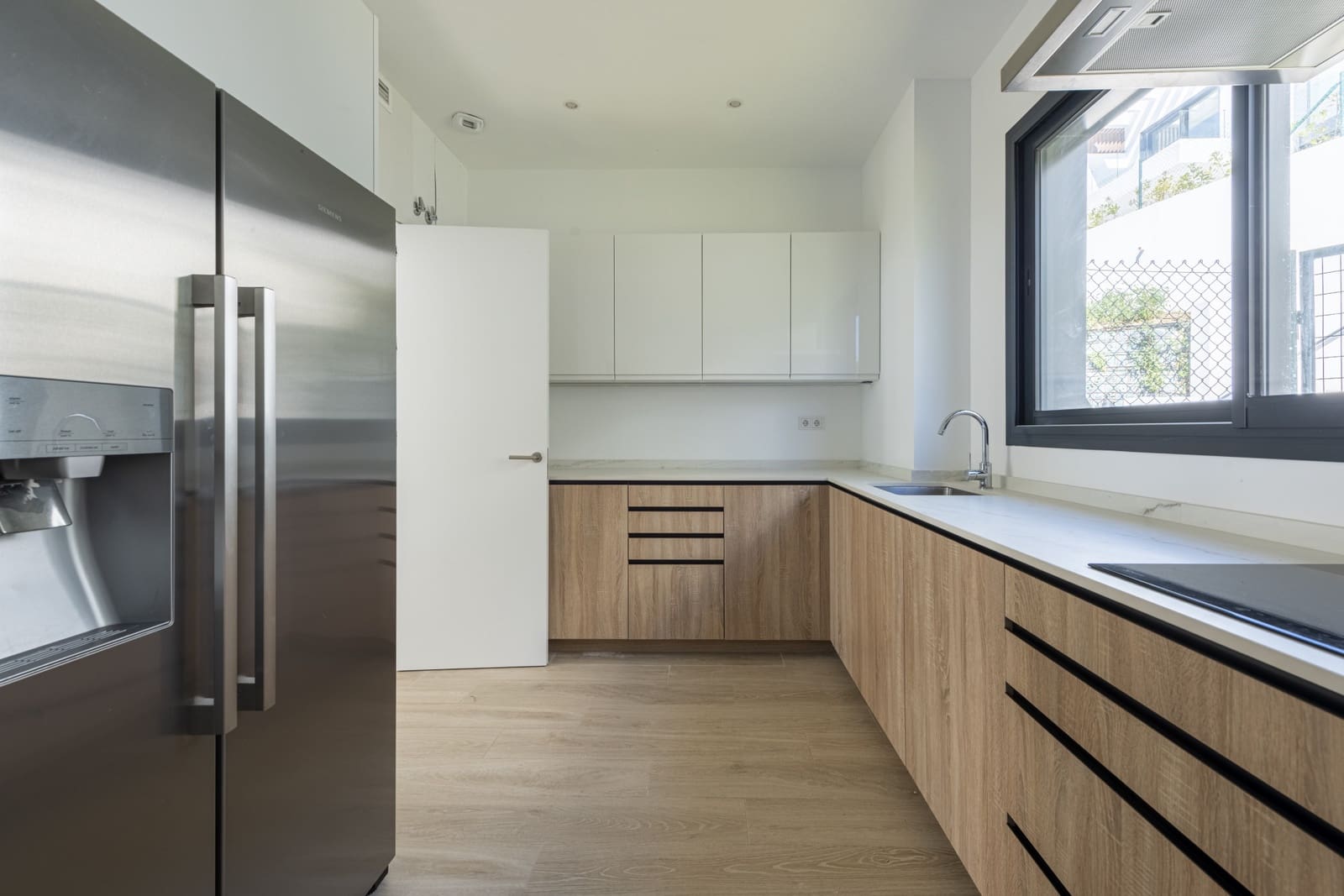 6 soveværelse Byhus til salg i Marbella med swimmingpool garage - € 2.195.000 (Ref: 8195125)