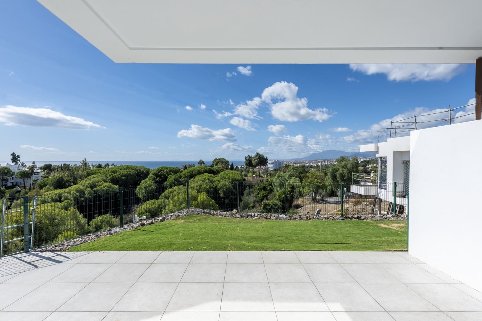 6 soveværelse Byhus til salg i Marbella med swimmingpool garage - € 2.195.000 (Ref: 8195125)