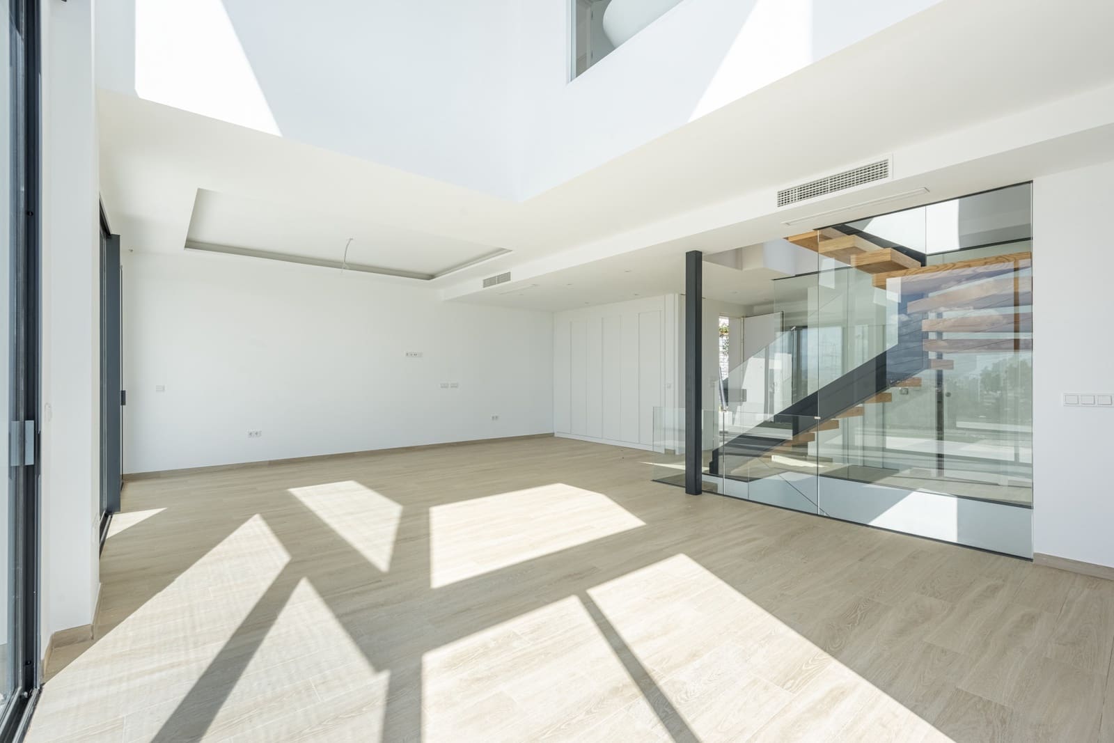 6 slaapkamer Huis te koop in Marbella met zwembad garage - € 2.195.000 (Ref: 8195125)