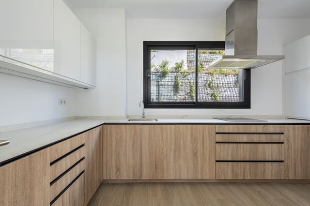 6 slaapkamer Huis te koop in Marbella met zwembad garage - € 2.195.000 (Ref: 8195125)