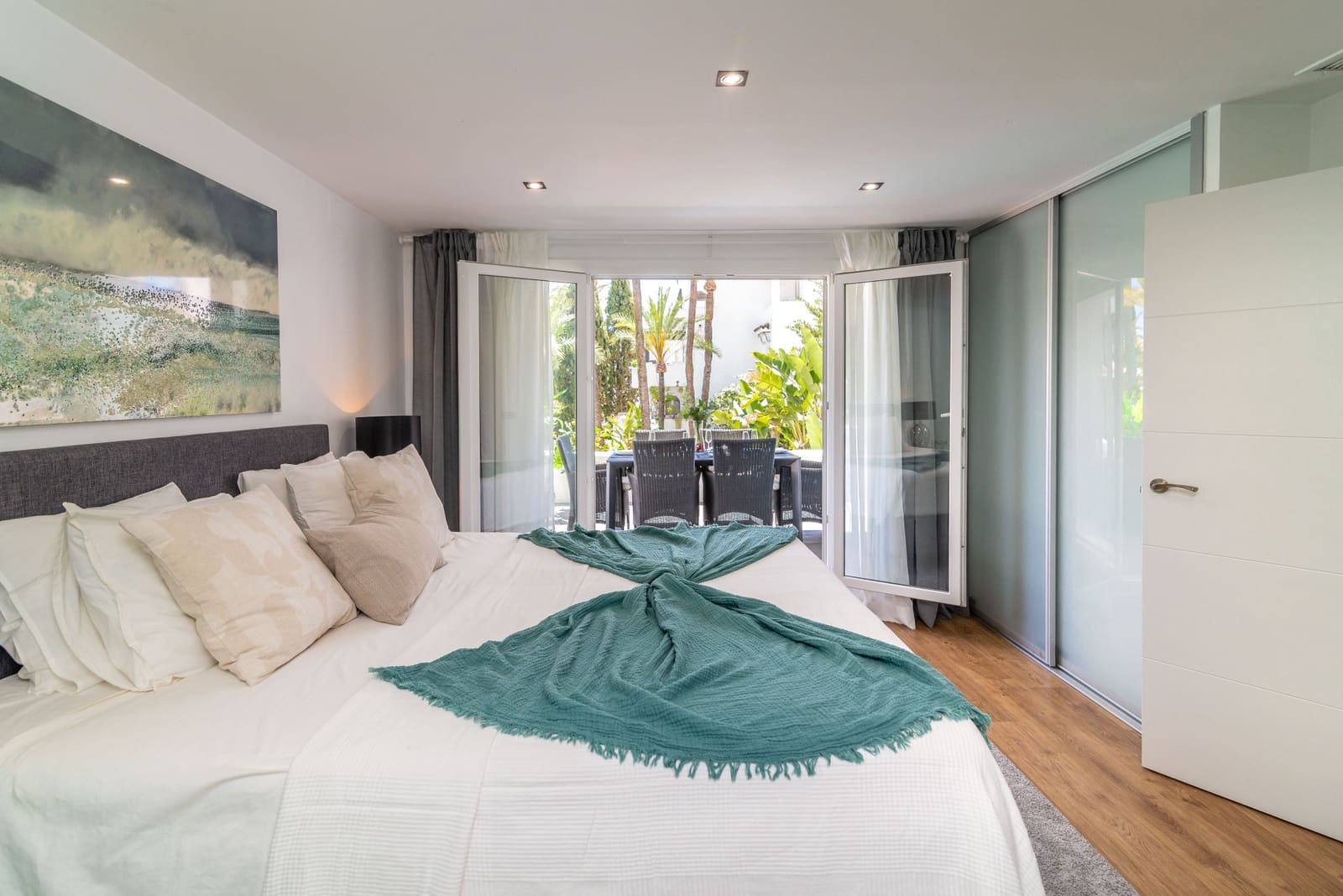 2 slaapkamer Appartement te koop in Marbella met zwembad garage - € 2.795.000 (Ref: 8209074)