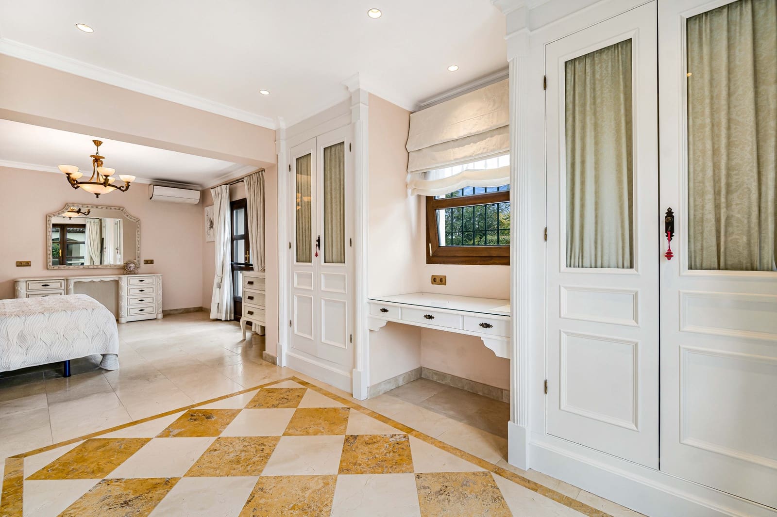 6 soveværelse Villa til salg i El Padron med swimmingpool garage - € 2.995.000 (Ref: 8211258)