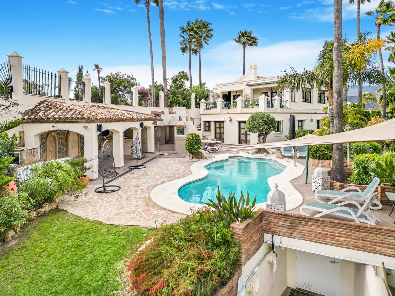 6 soveværelse Villa til salg i El Padron med swimmingpool garage - € 2.995.000 (Ref: 8211258)