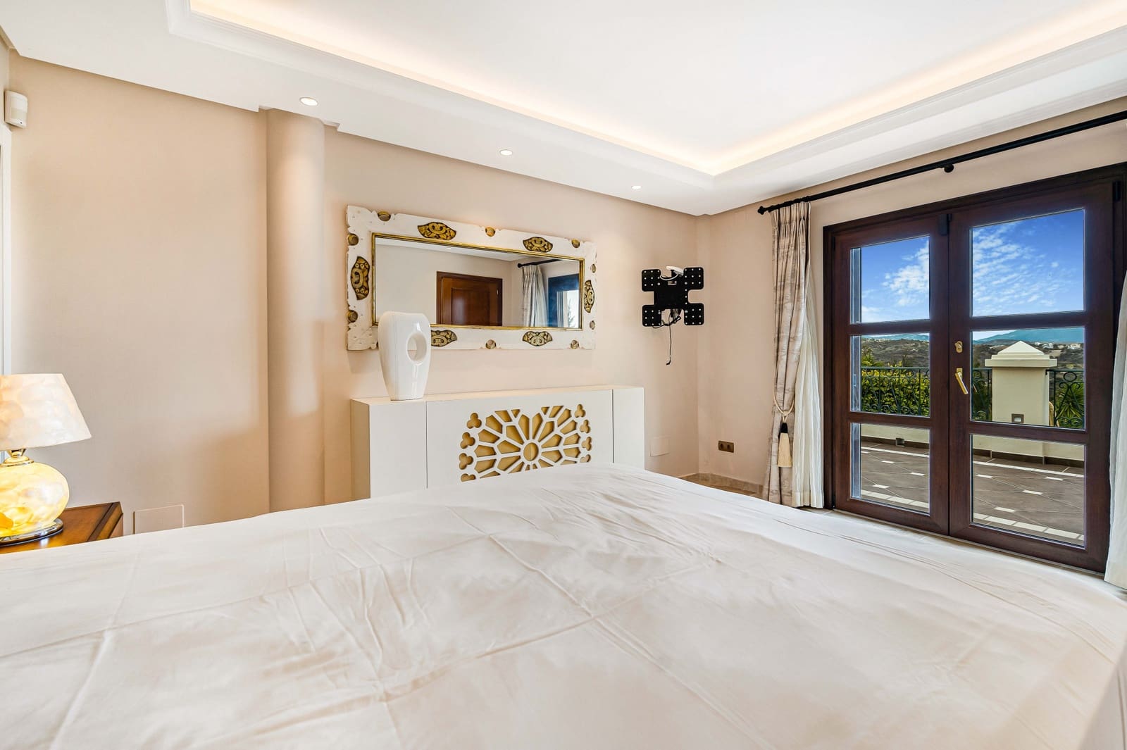 6 soveværelse Villa til salg i El Padron med swimmingpool garage - € 2.995.000 (Ref: 8211258)