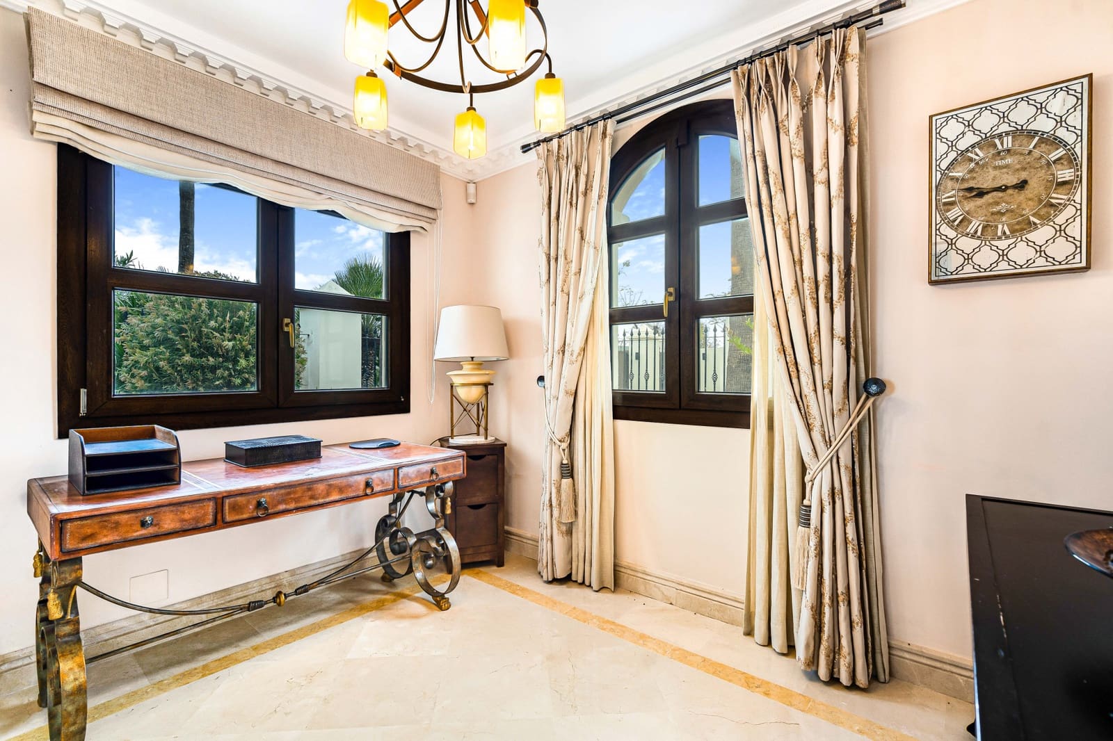 6 soveværelse Villa til salg i El Padron med swimmingpool garage - € 2.995.000 (Ref: 8211258)