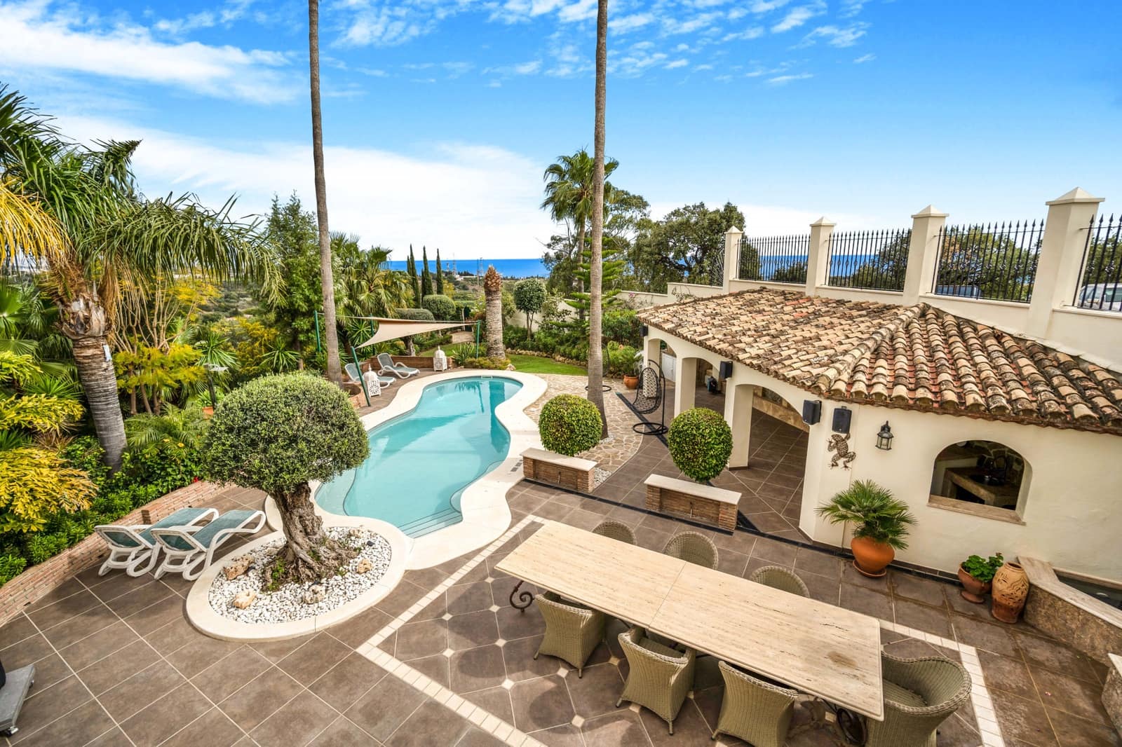 6 soveværelse Villa til salg i El Padron med swimmingpool garage - € 2.995.000 (Ref: 8211258)