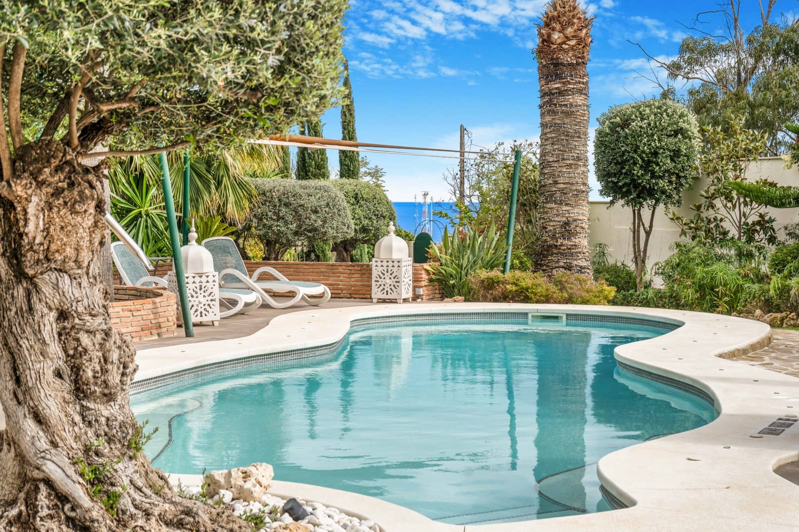 6 soveværelse Villa til salg i El Padron med swimmingpool garage - € 2.995.000 (Ref: 8211258)