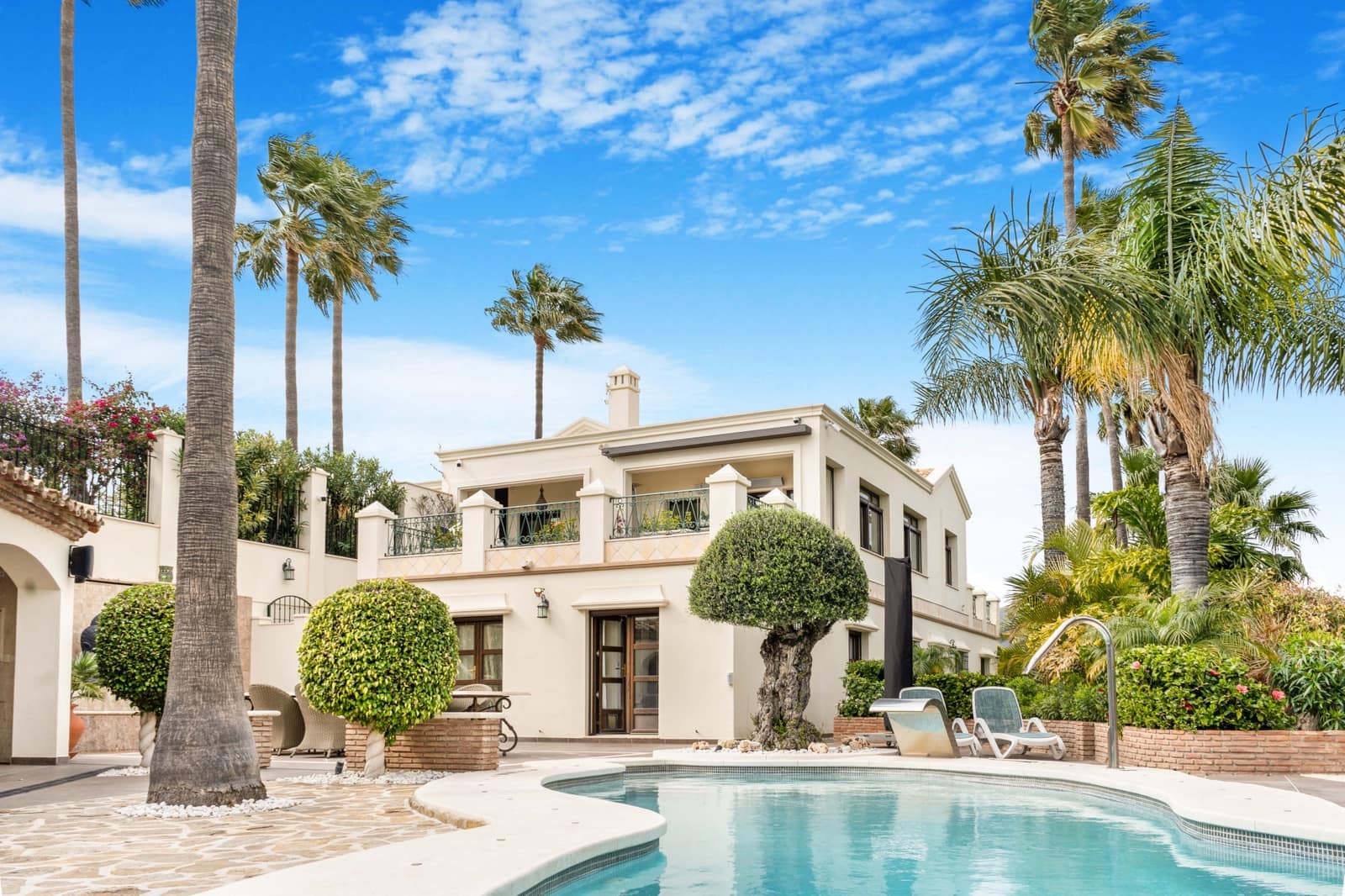 6 soveværelse Villa til salg i El Padron med swimmingpool garage - € 2.995.000 (Ref: 8211258)