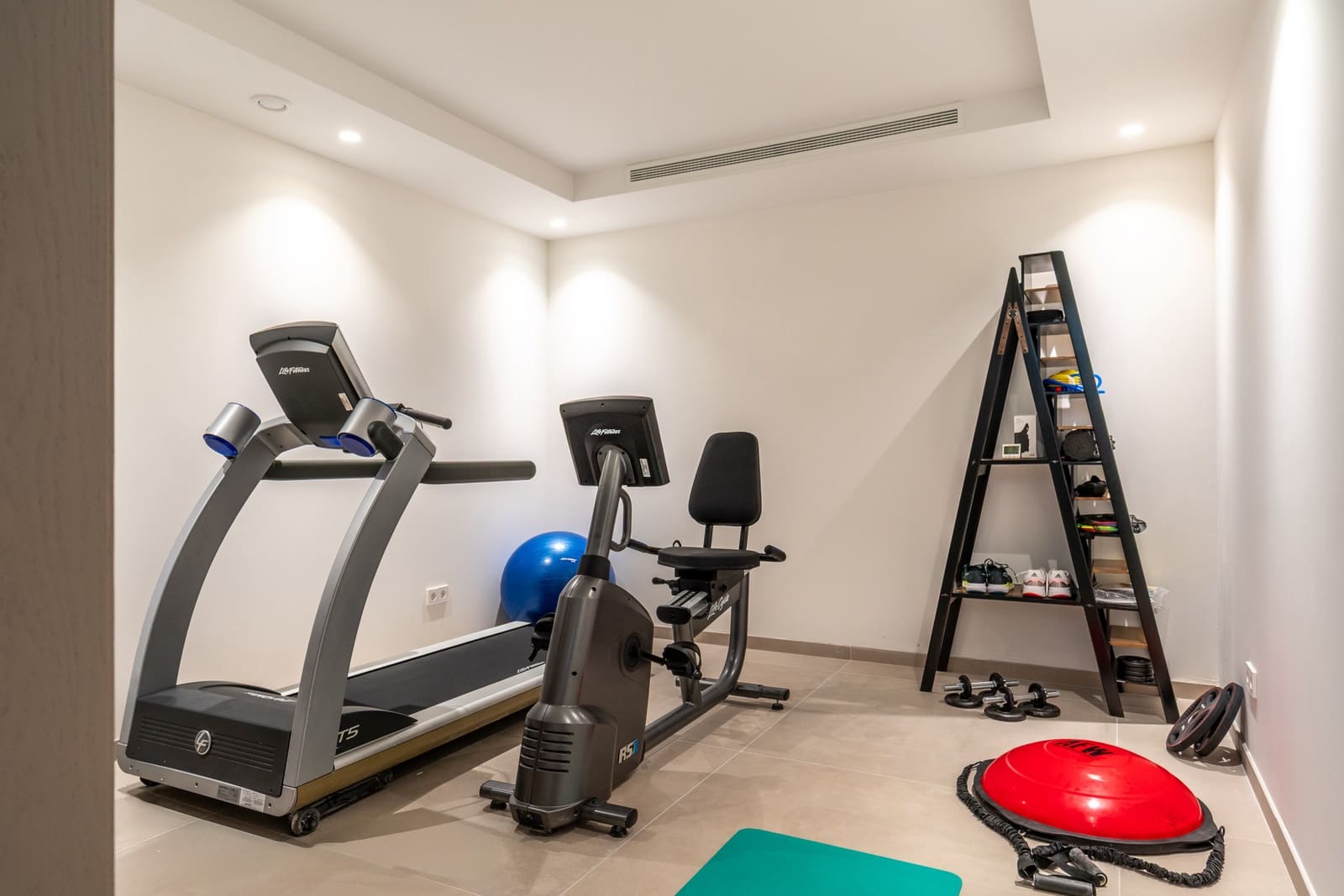 5 makuuhuone Huvila myytävänä paikassa Marbella mukana uima-altaan 
autotalli - 4 950 000 € (Ref: 8229180)