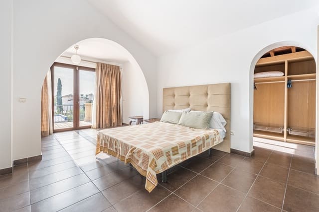 3 Zimmer Villa zu verkaufen in Golden Mile, Marbella mit Pool Garage - 2.700.000 € (Ref: 8247529)