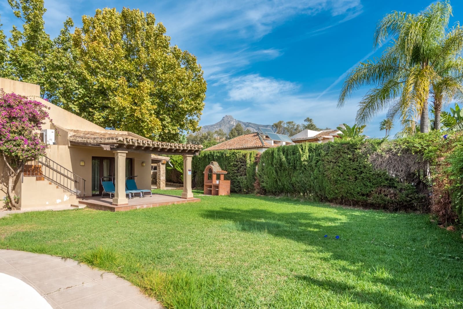 3 Zimmer Villa zu verkaufen in Golden Mile mit Pool Garage - 2.700.000 € (Ref: 8247529)