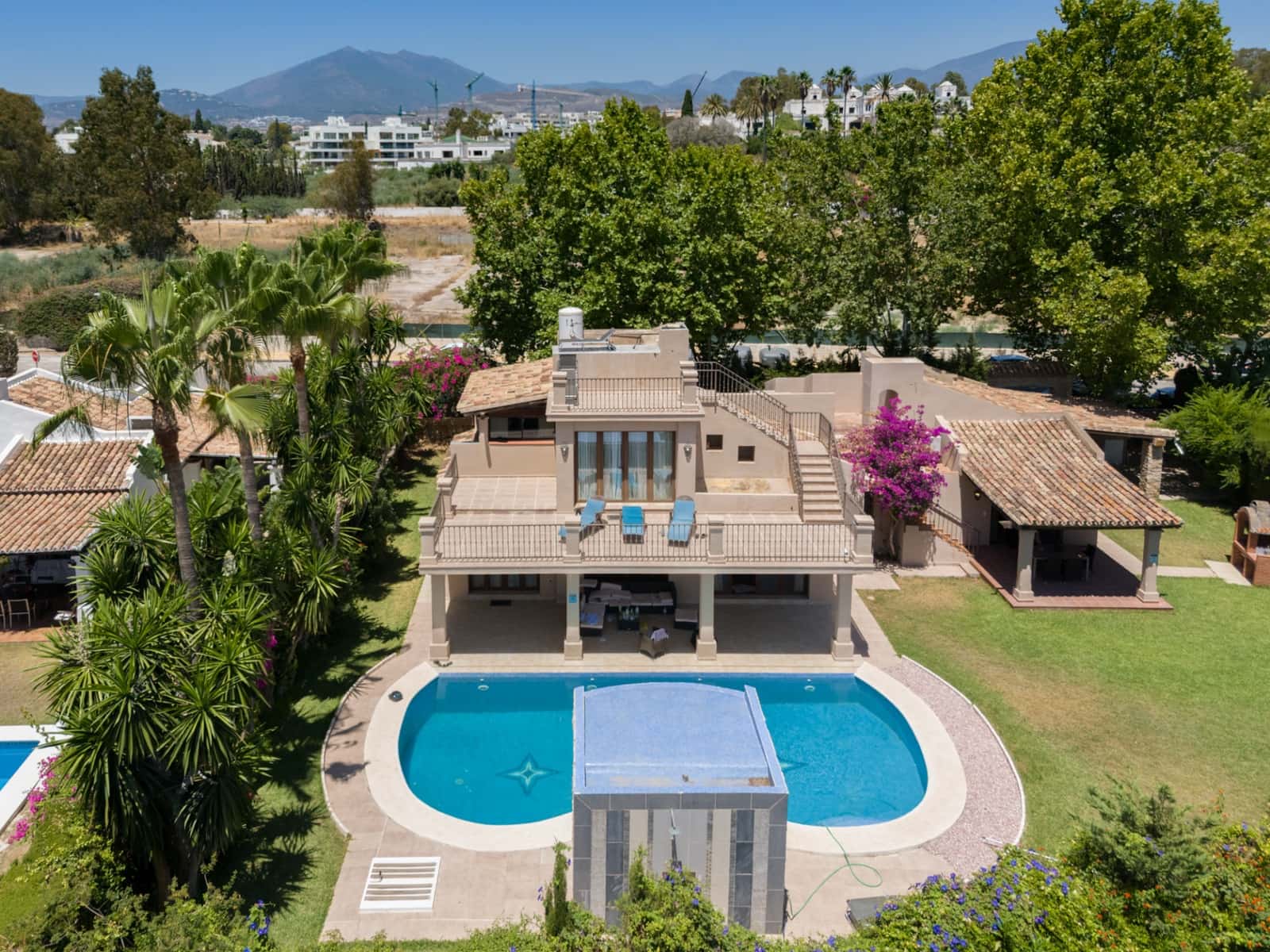 3 Zimmer Villa zu verkaufen in Golden Mile mit Pool Garage - 2.700.000 € (Ref: 8247529)