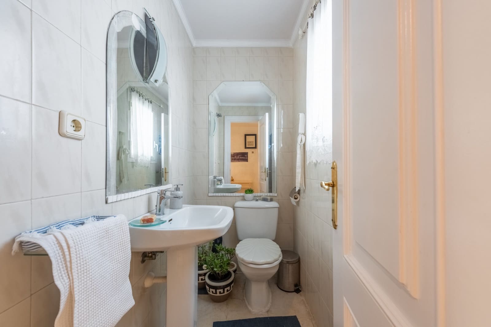 4 slaapkamer Huis te koop in Benahavis met zwembad garage - € 850.000 (Ref: 8253851)