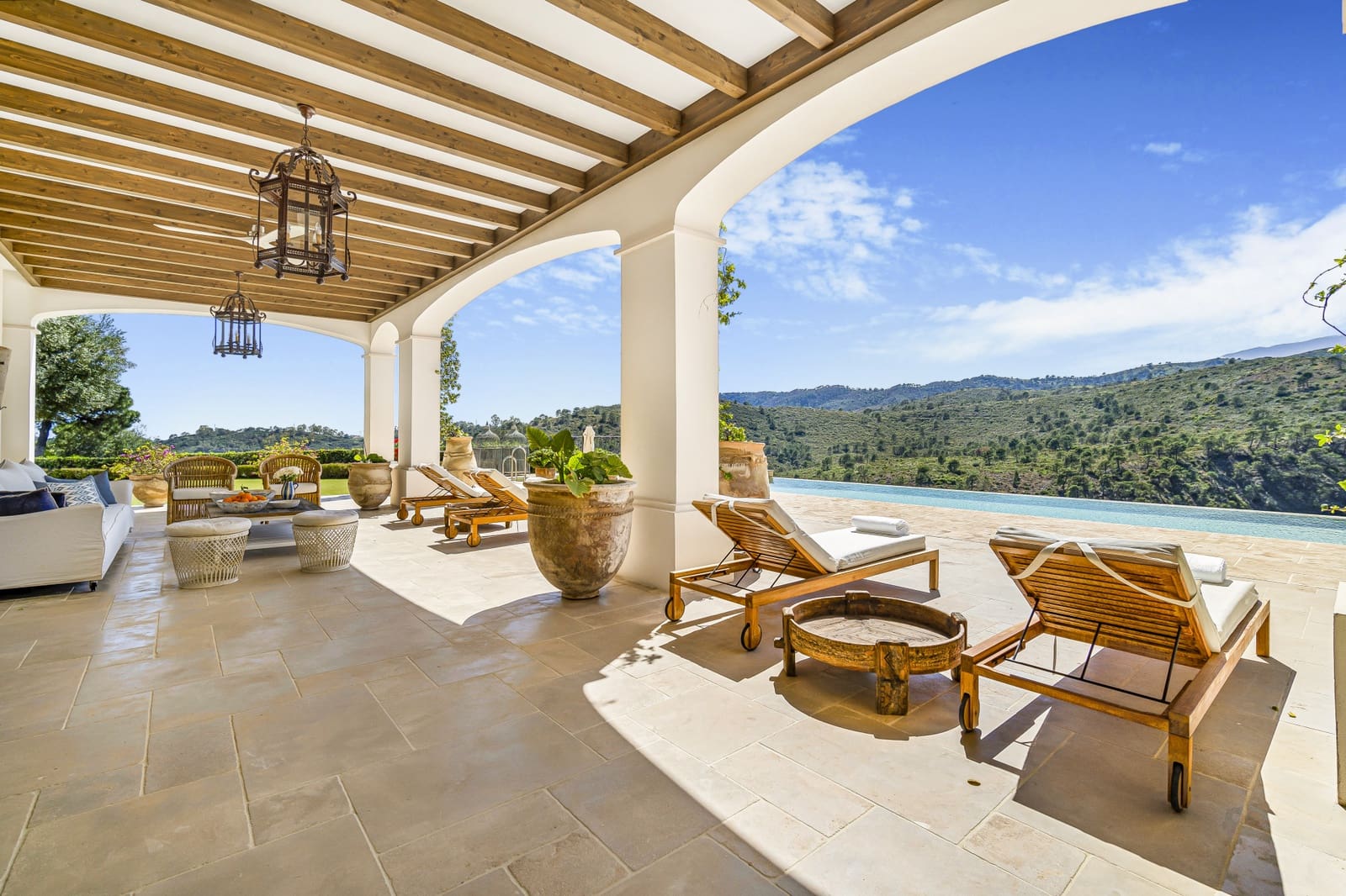 6 sovrum Villa till salu i Benahavis med pool garage - 7 800 000 € (Ref: 8300376)