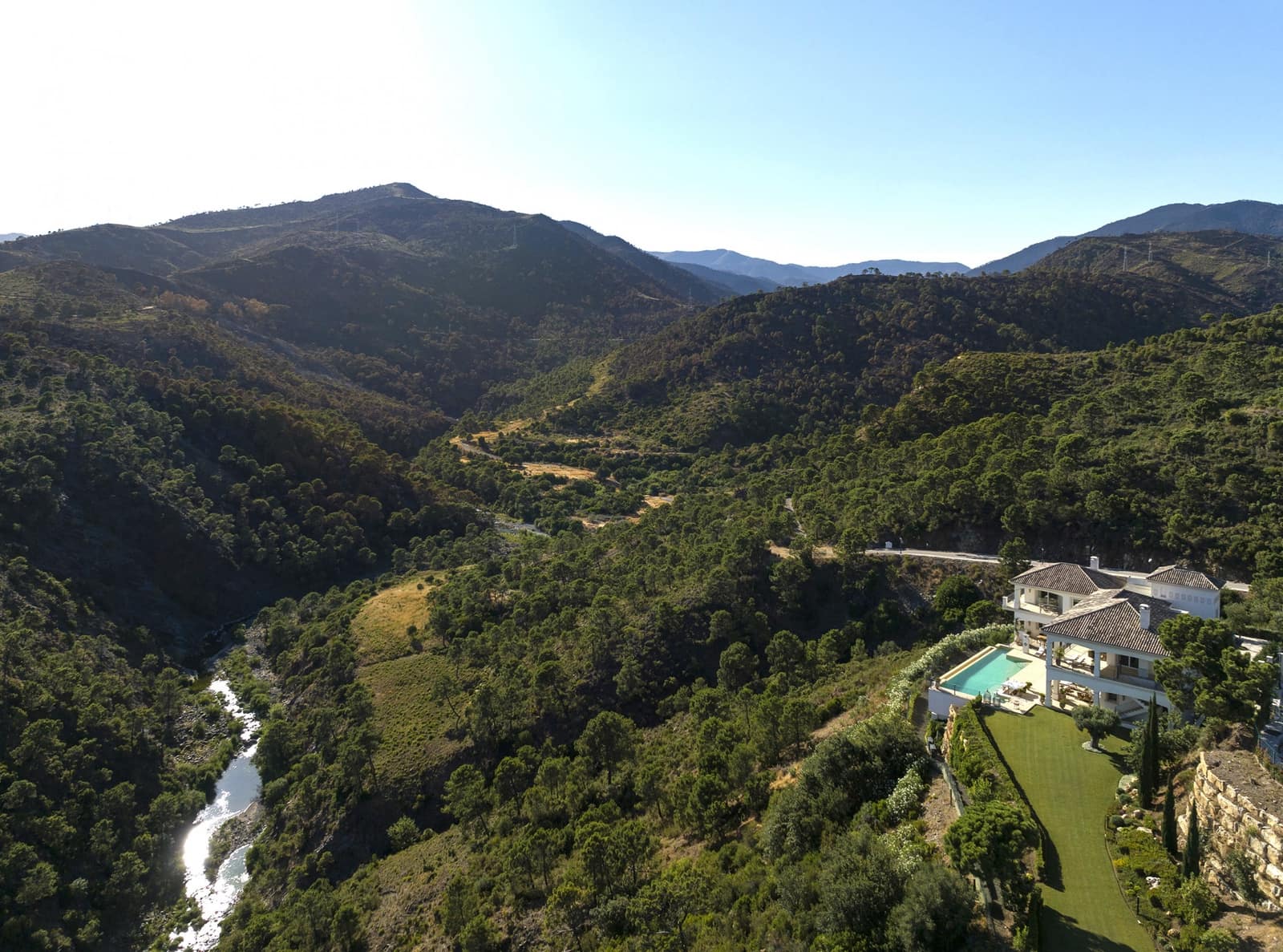 6 sovrum Villa till salu i Benahavis med pool garage - 7 800 000 € (Ref: 8300376)