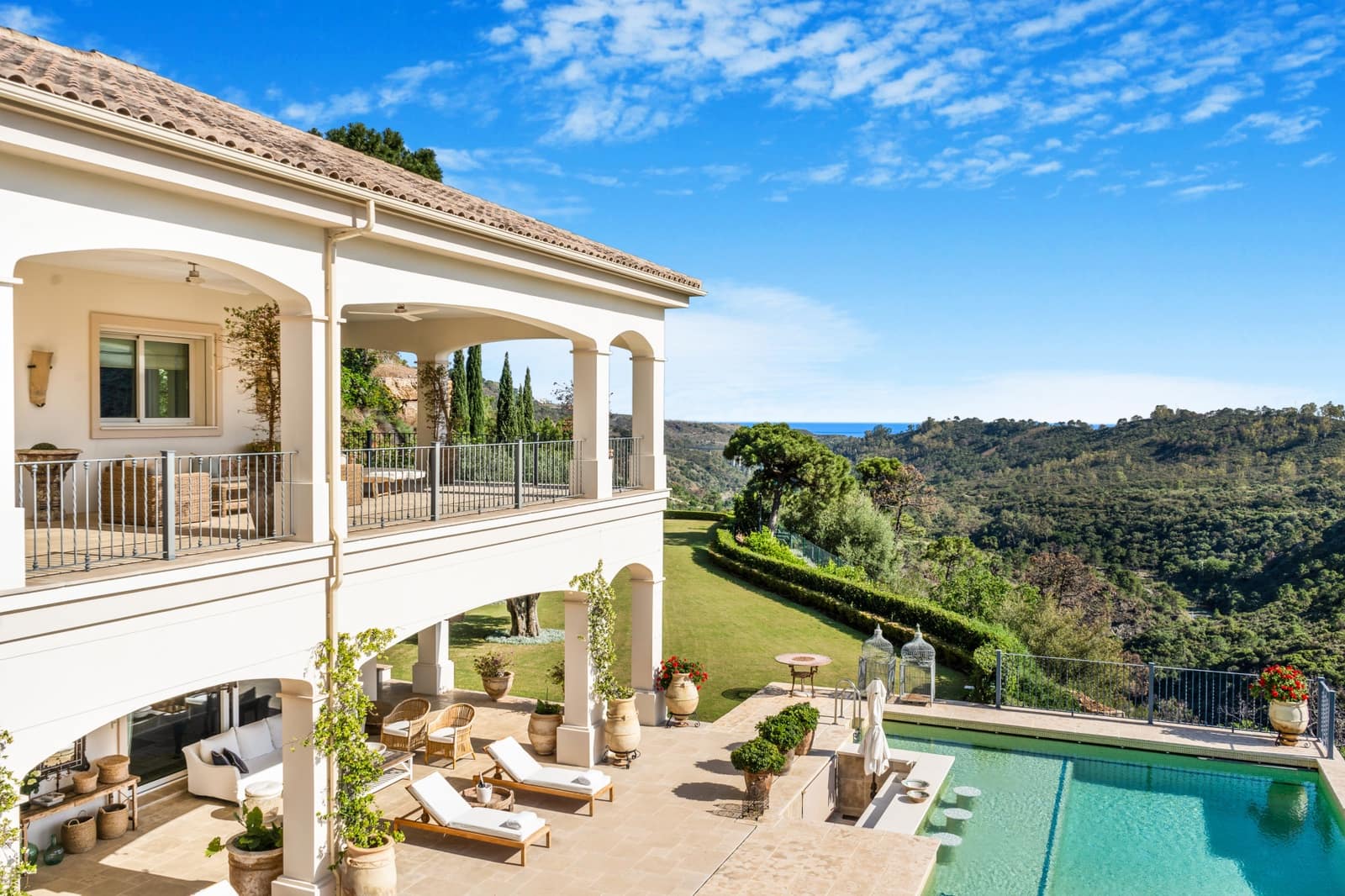 6 sovrum Villa till salu i Benahavis med pool garage - 7 800 000 € (Ref: 8300376)