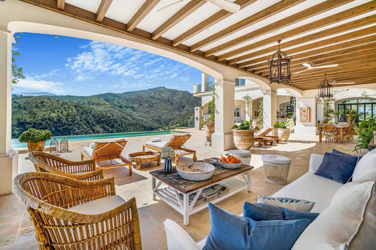 6 sovrum Villa till salu i Benahavis med pool garage - 7 800 000 € (Ref: 8300376)