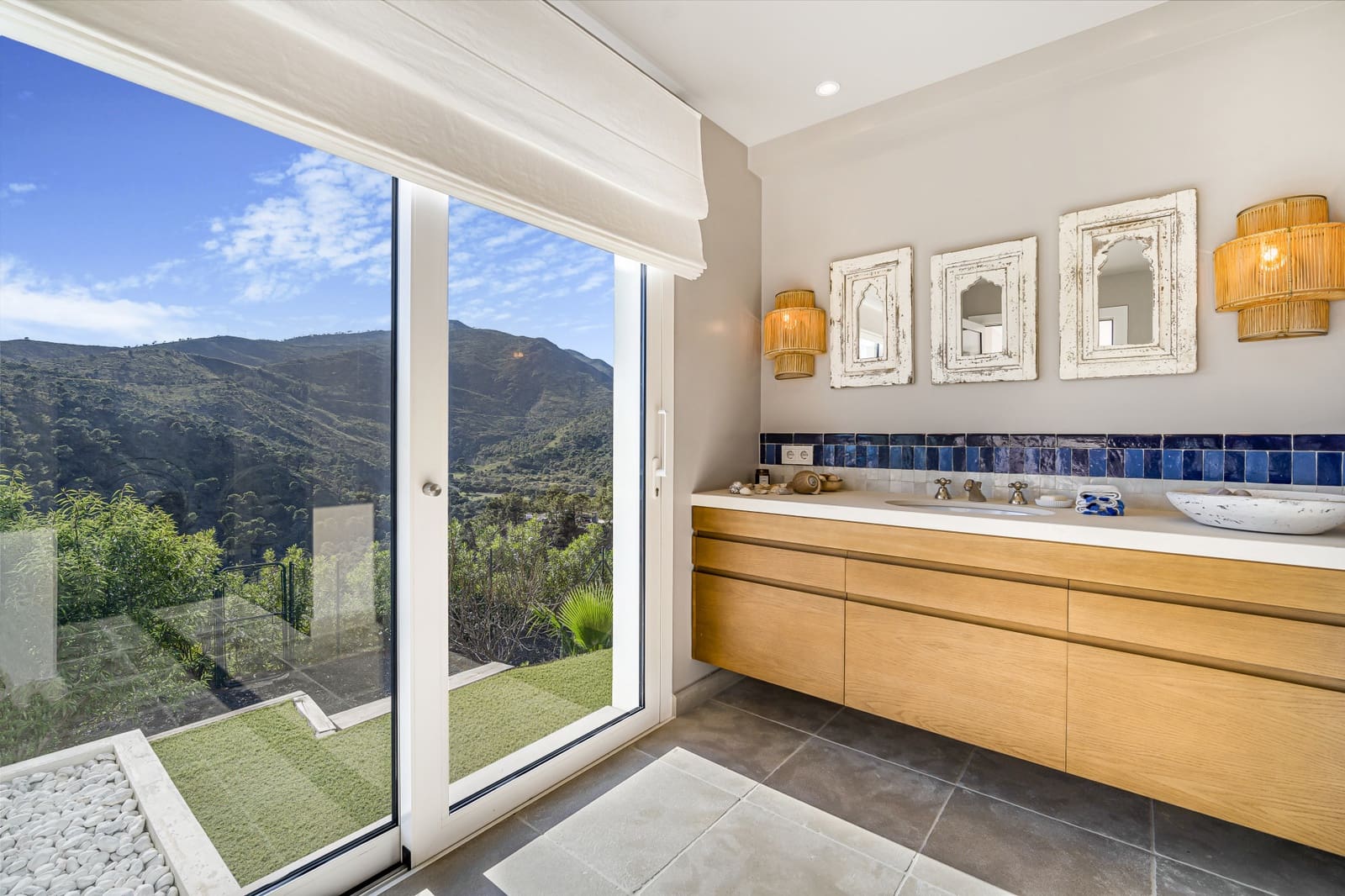 6 sovrum Villa till salu i Benahavis med pool garage - 7 800 000 € (Ref: 8300376)