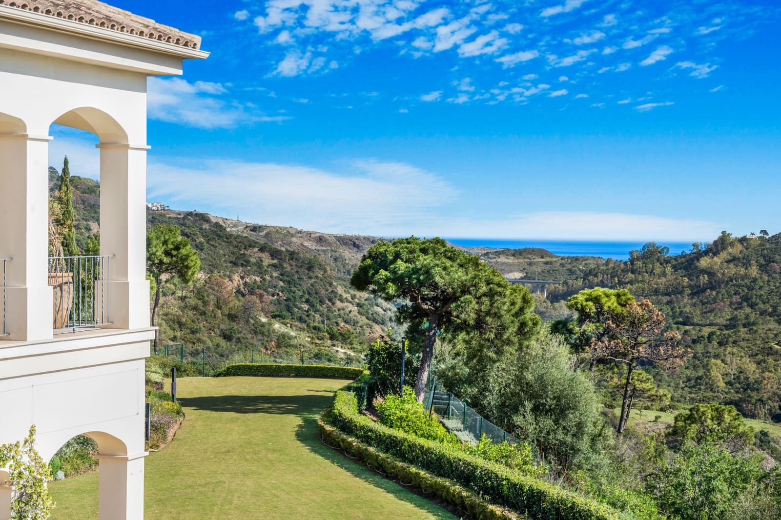 6 sovrum Villa till salu i Benahavis med pool garage - 7 800 000 € (Ref: 8300376)