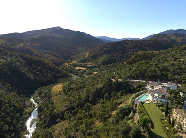 Chalet de 6 habitaciones en Benahavís en venta con piscina garaje - 7.800.000 € (Ref: 8300376)
