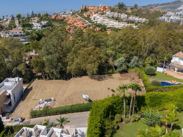 Building Plot for sale in Marbella - € 1,790,000 (Ref: 8313741)