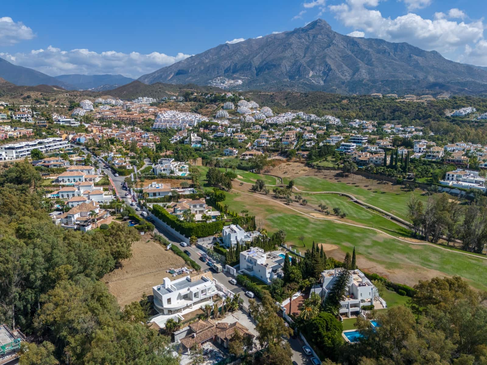 Bouwgrond te koop in Marbella - € 1.790.000 (Ref: 8313741)