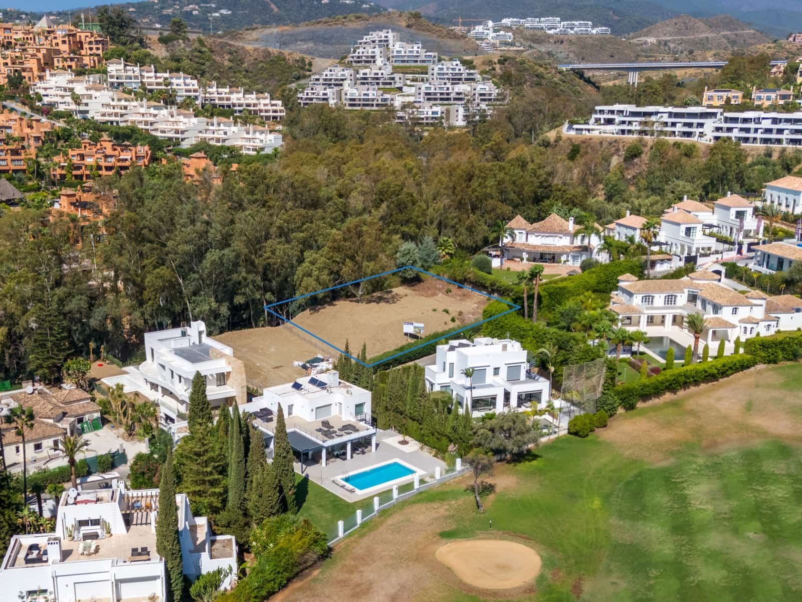 Building Plot for sale in Marbella - € 1,790,000 (Ref: 8313741)