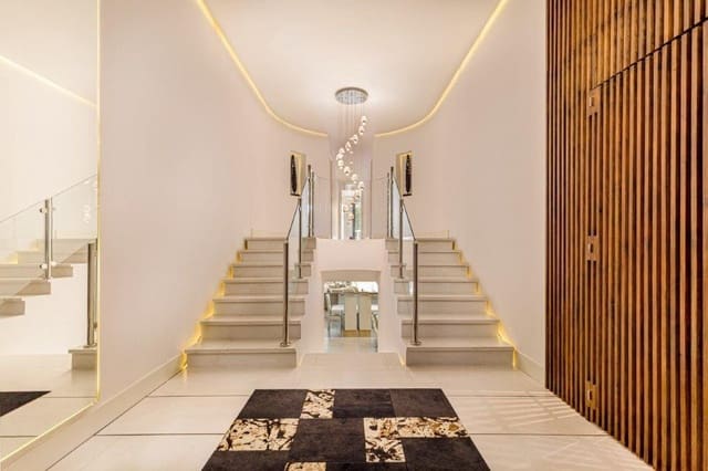 3 soverom Leilighet til salgs i Marbella med svømmebasseng garasje - € 1 995 000 (Ref: 8313743)