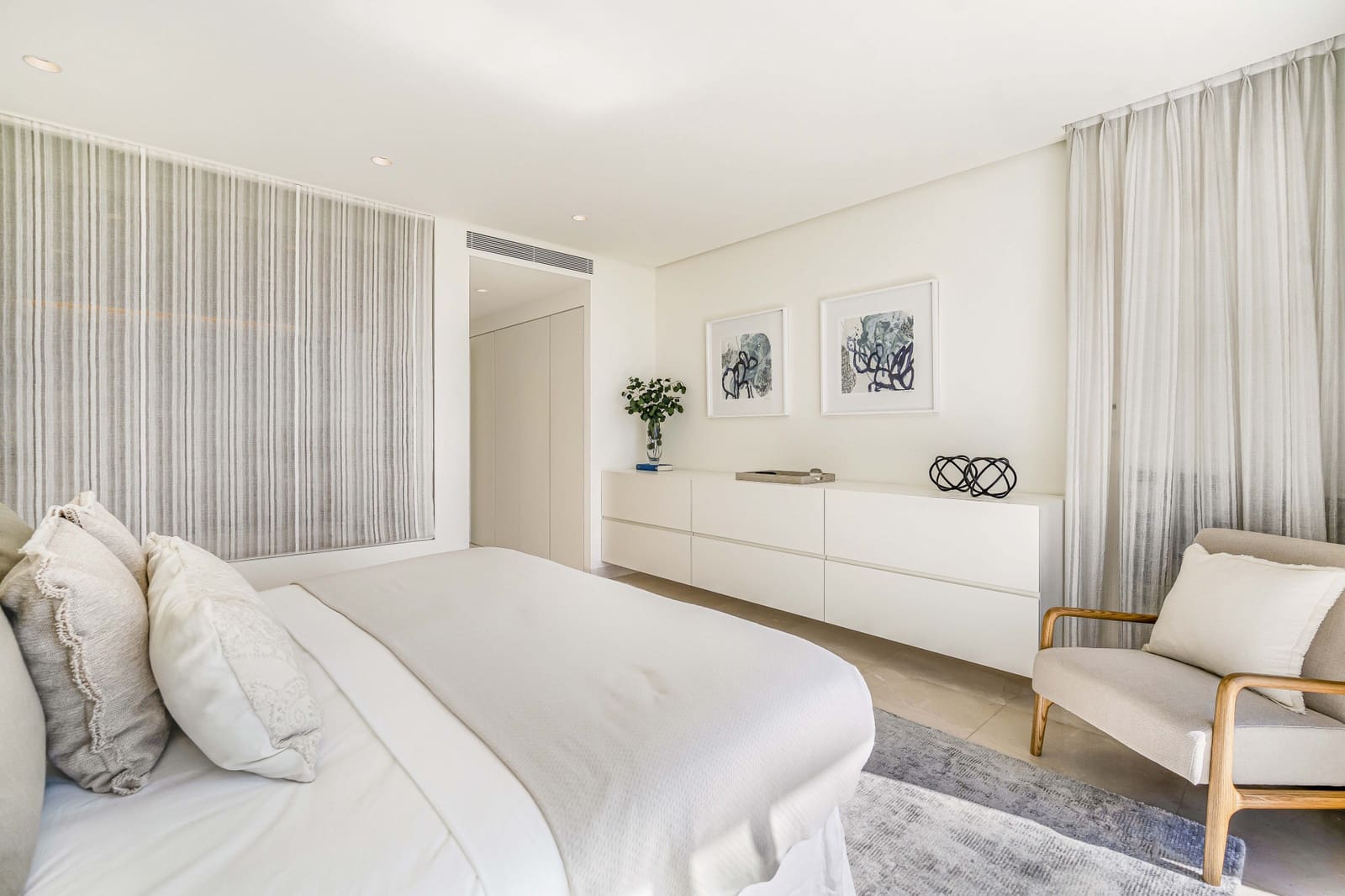 3 slaapkamer Penthouse te huur in Marbella met zwembad garage - € 14.000 (Ref: 8317354)