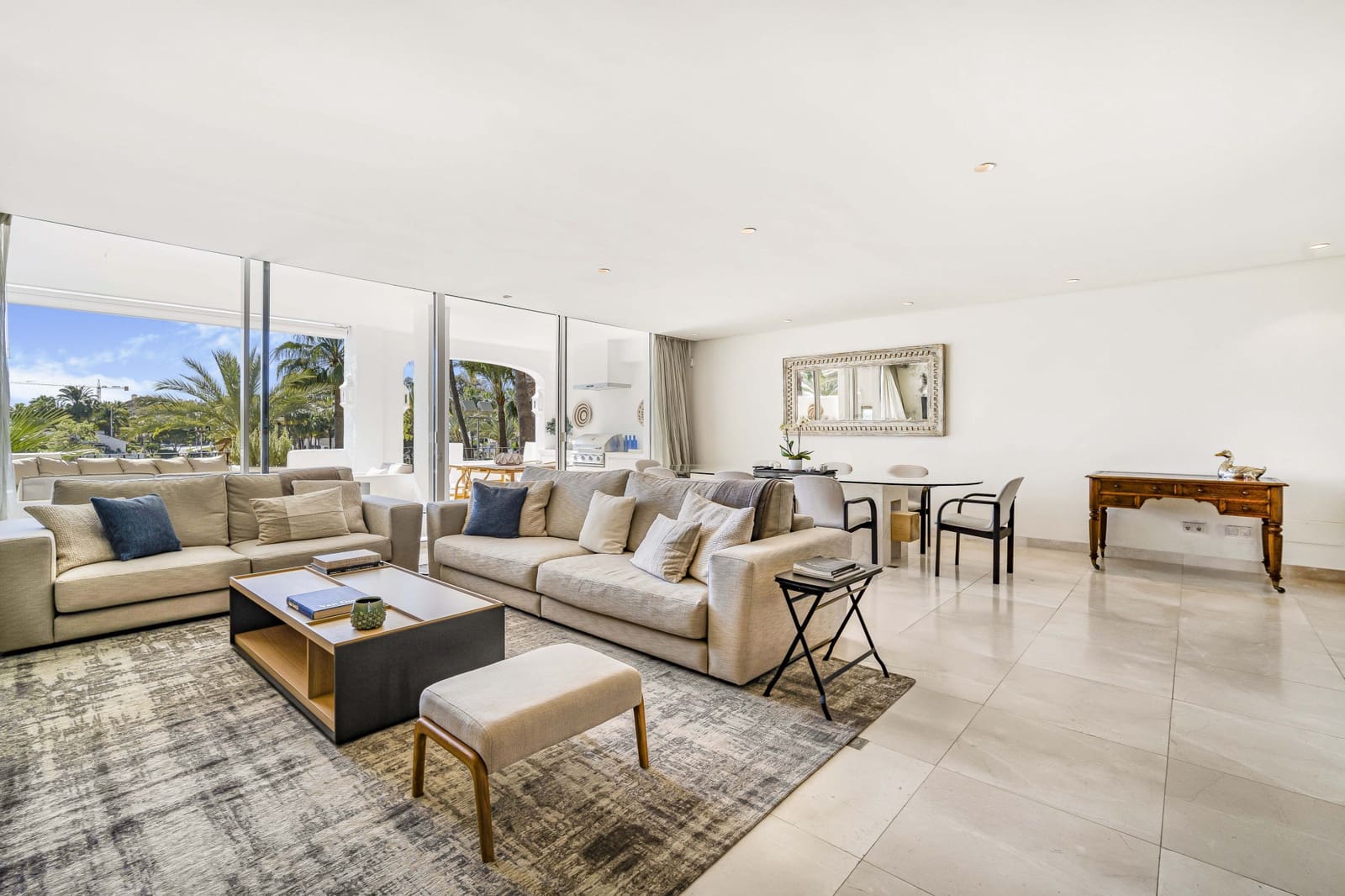 3 slaapkamer Penthouse te huur in Marbella met zwembad garage - € 14.000 (Ref: 8317354)