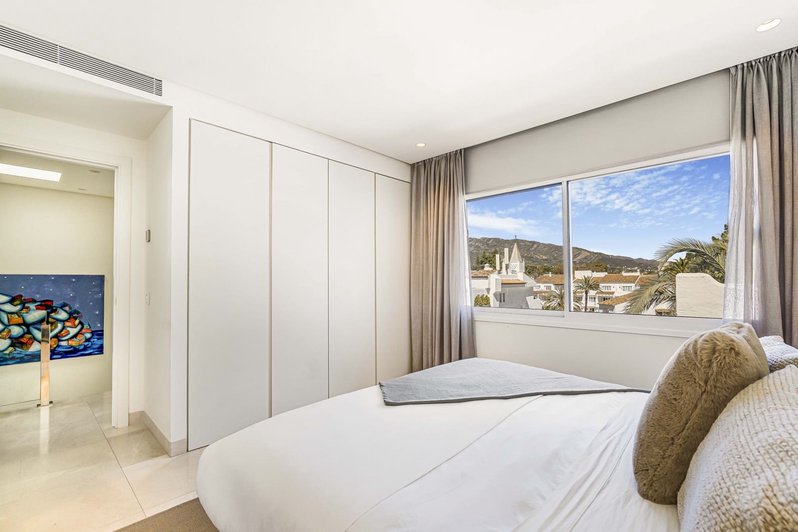 3 slaapkamer Penthouse te huur in Marbella met zwembad garage - € 14.000 (Ref: 8317354)