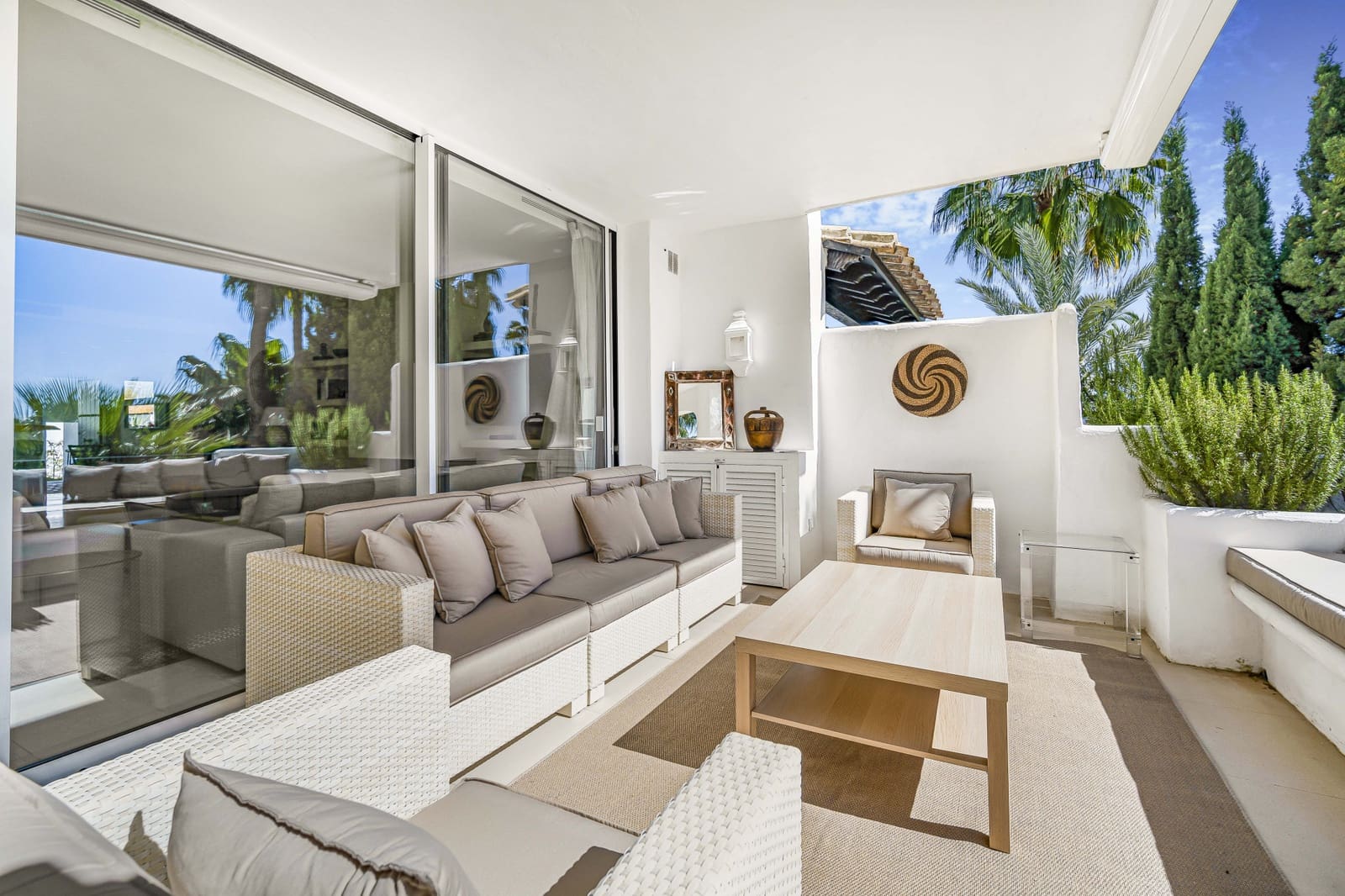 3 slaapkamer Penthouse te huur in Marbella met zwembad garage - € 14.000 (Ref: 8317354)