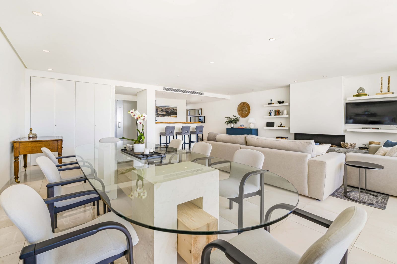 3 bedroom Penthouse for rent in Marbella with pool garage - € 15,000 (Ref: 8317354)