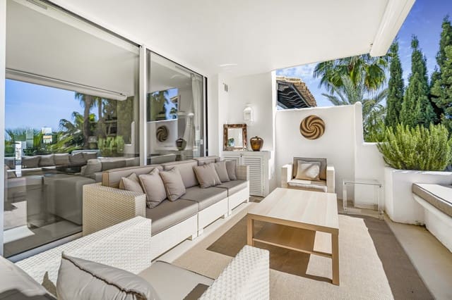 3 makuuhuone Kattohuoneisto vuokrattavana paikassa Marbella mukana uima-altaan 
autotalli - 15 000 € (Ref: 8317354)