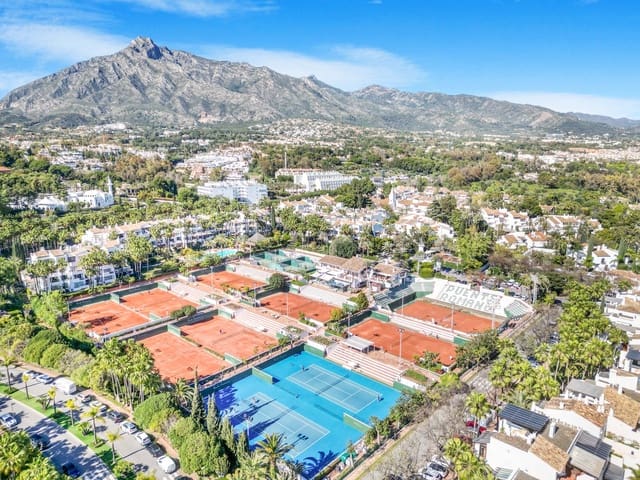 3 makuuhuone Kattohuoneisto vuokrattavana paikassa Marbella mukana uima-altaan 
autotalli - 15 000 € (Ref: 8317354)