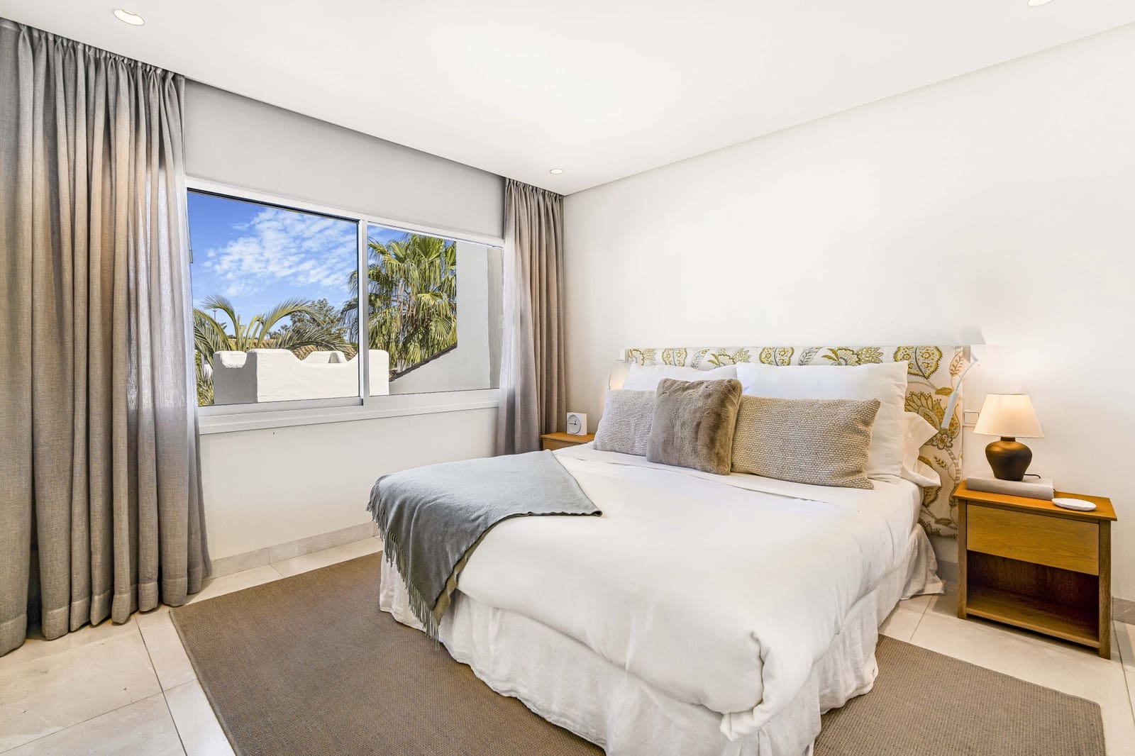 Ático de 3 habitaciones en Marbella en venta con piscina garaje - 6.750.000 € (Ref: 8317989)